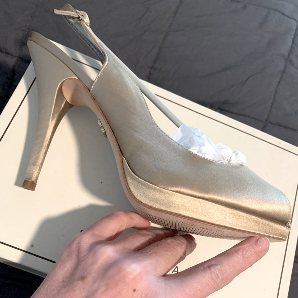 NIB - BCBGMAXAZRIA Libby2 Satin Peep Toe Champagne Size 10 Orig $149 Ask $69